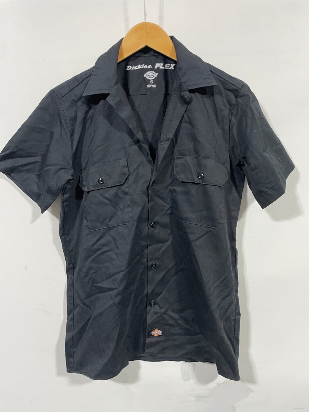 Dickies Men's Short-Sleeve Button-Front Work Shirt in Black